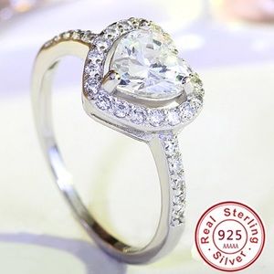 💝🎁Sterling Silver Halo Heart Ring